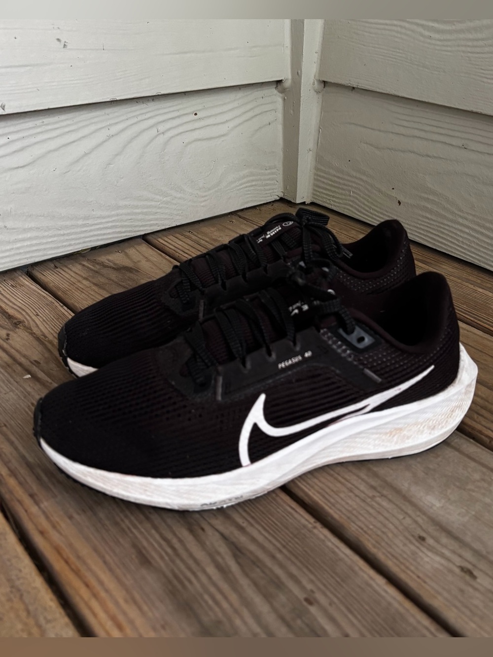 Nike Air Zoom Pegasus 40 Black White Running Shoes Women’s Size 8.5